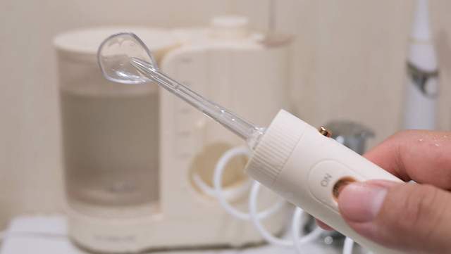 一分钟喷射1900次，用了就回不去的洗牙神器，OcareLink欧卡尔琳 P600台式冲牙器