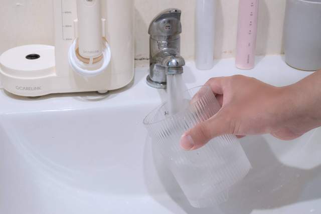 一分钟喷射1900次，用了就回不去的洗牙神器，OcareLink欧卡尔琳 P600台式冲牙器