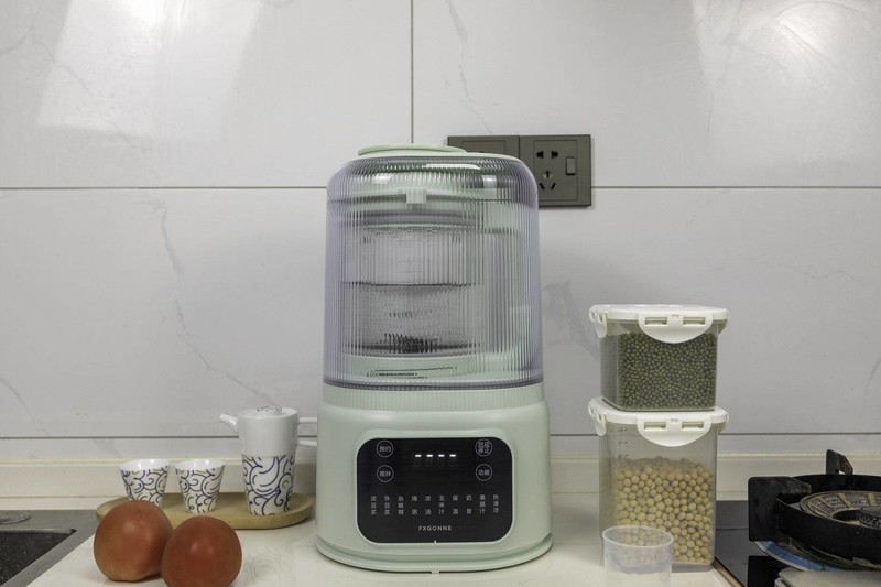 女朋友点名要的破壁机，安全无毒专业老牌的宫菱轻音高速破壁机真的好用吗？