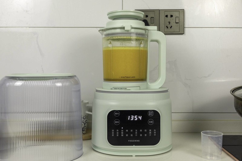 女朋友点名要的破壁机，安全无毒专业老牌的宫菱轻音高速破壁机真的好用吗？