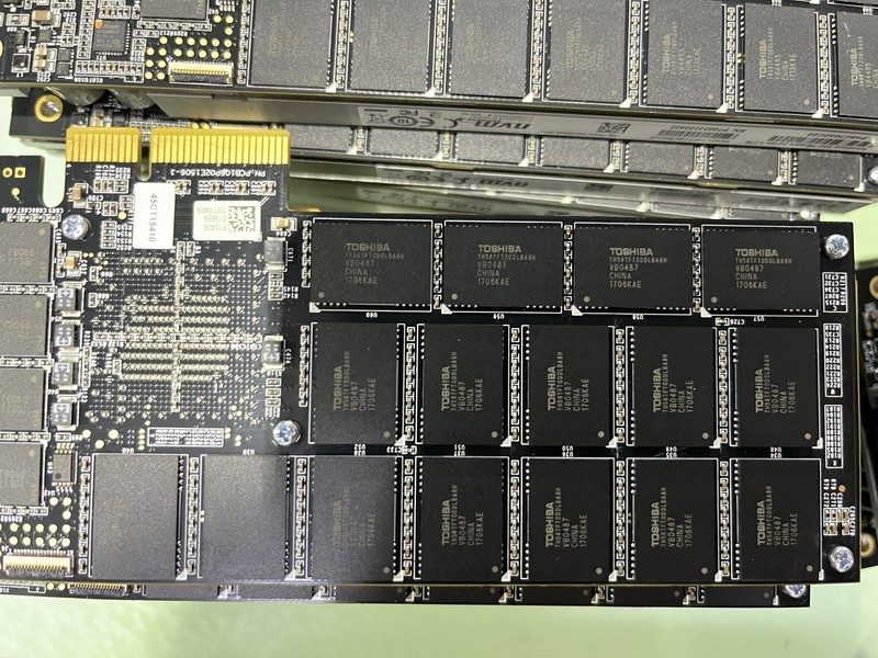TH58TFG9V23BA4C东芝闪存铠侠TH58LKB8F25BA8J