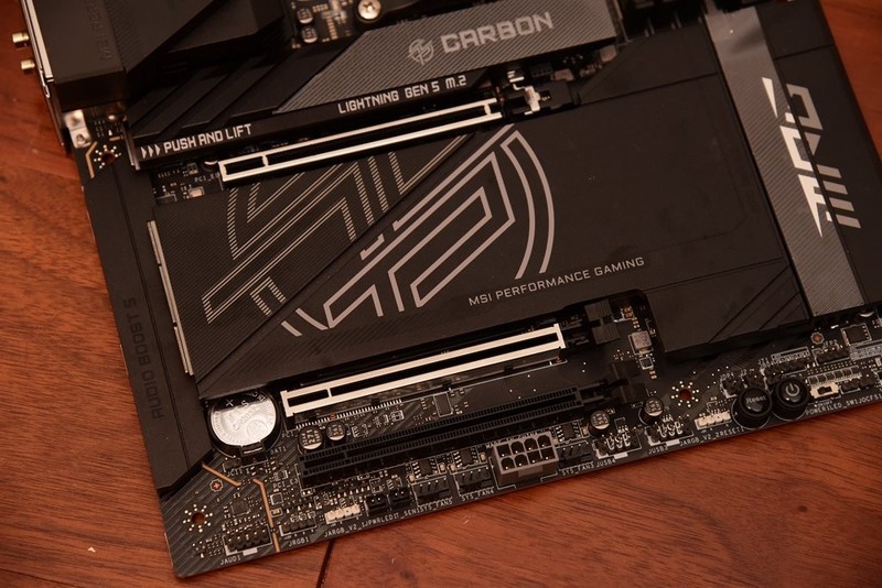 预算有限！打游戏选哪个？9600X PK 14600KF实战测试！