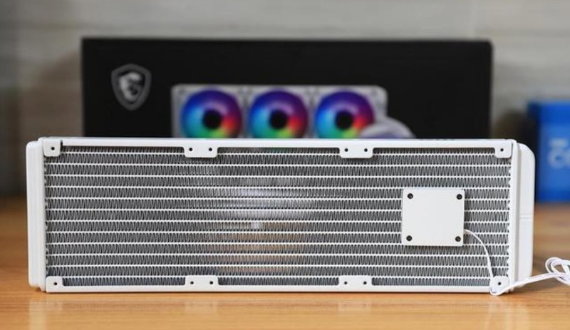 一大发现！用它居然能搞定i7-12700的“NON K”超频，连FPU都试了