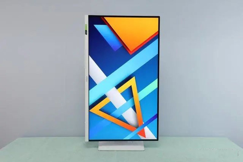 释放13代酷睿RTX40系显卡的强大战力，首选新品27寸电竞显示器