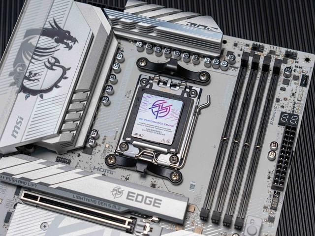 更帅气的中高端标杆，微星MPG B850 EDGE TI WIFI刀锋钛主板开箱