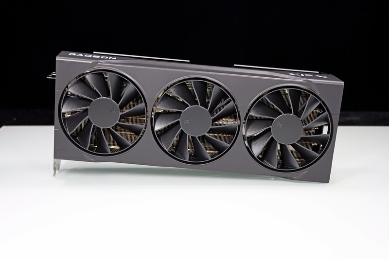 重塑 70 性价比荣光！AMD Radeon RX 9070 XT & RX 9070 首发评测