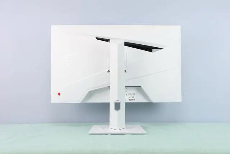 释放13代酷睿RTX40系显卡的强大战力，首选新品27寸电竞显示器