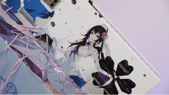 开年惊喜！毕业级2K甜品卡，RTX4070 super樱瞳花嫁评测