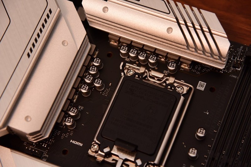 #外设# 移动SSD速度天花板！金士顿XS2000读写2000MB/S