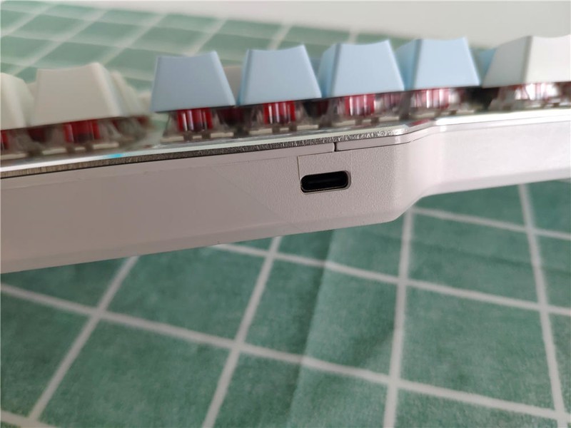 高性价比的104键三模机械键盘，黑爵AK35i Pro全新体验