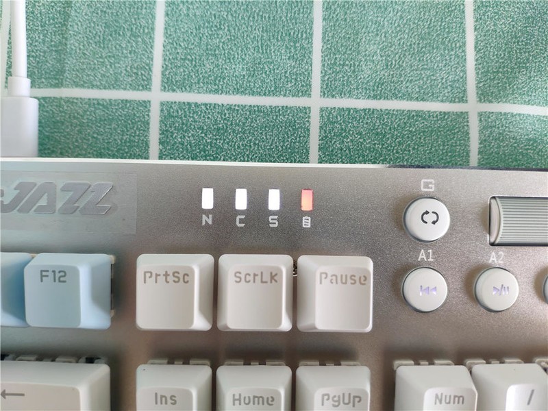 高性价比的104键三模机械键盘，黑爵AK35i Pro全新体验