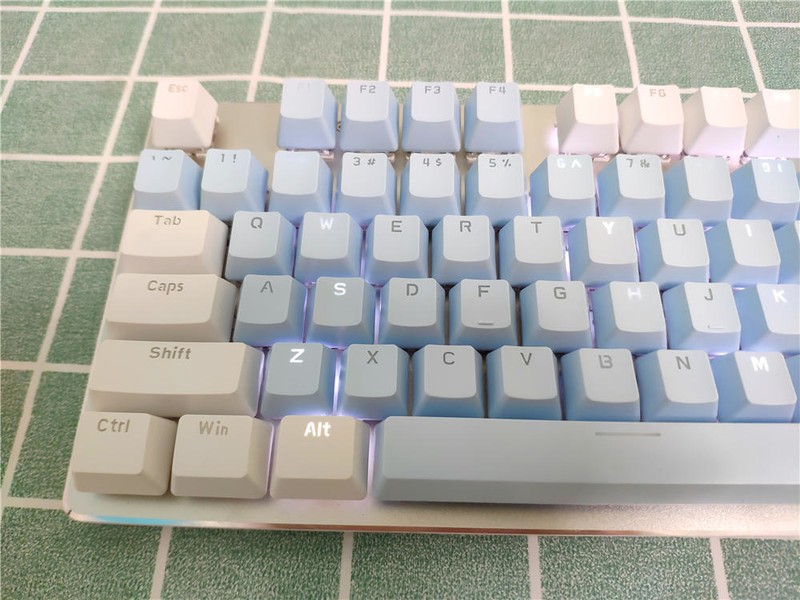 高性价比的104键三模机械键盘，黑爵AK35i Pro全新体验