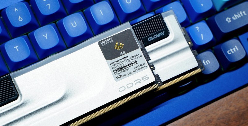 买6400频率内存白嫖变上8000 光威神武DDR5内存超频体验