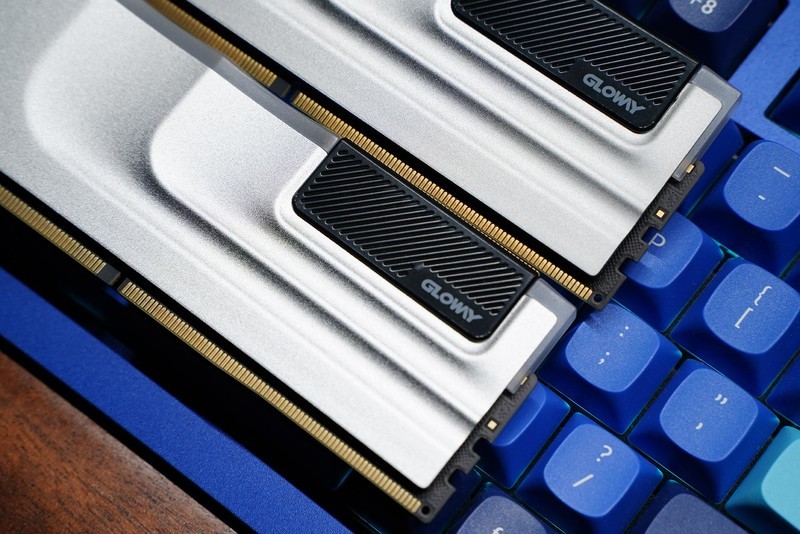 买6400频率内存白嫖变上8000 光威神武DDR5内存超频体验