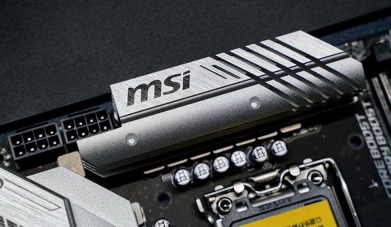 买6400频率内存白嫖变上8000 光威神武DDR5内存超频体验