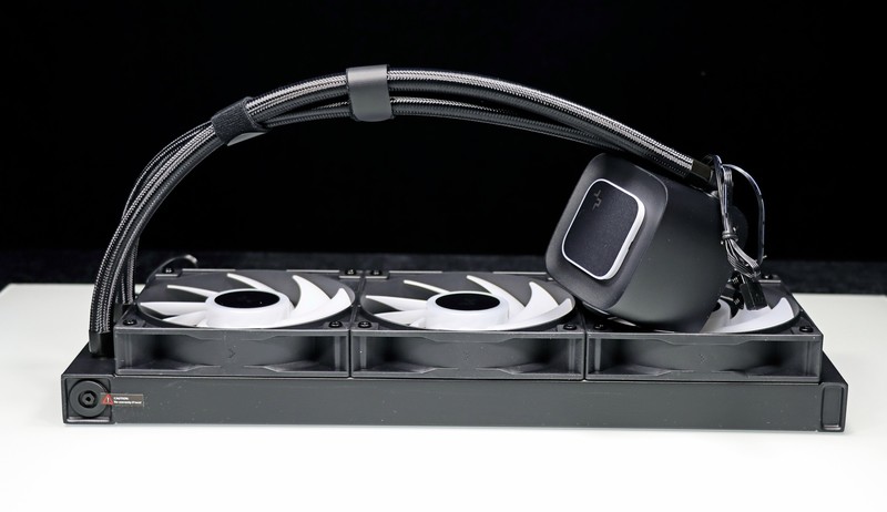 重塑 70 性价比荣光！AMD Radeon RX 9070 XT & RX 9070 首发评测