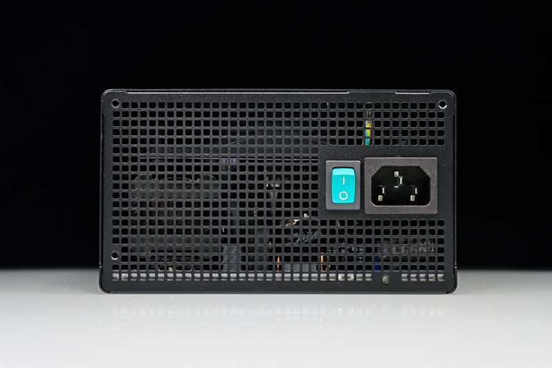 重塑 70 性价比荣光！AMD Radeon RX 9070 XT & RX 9070 首发评测