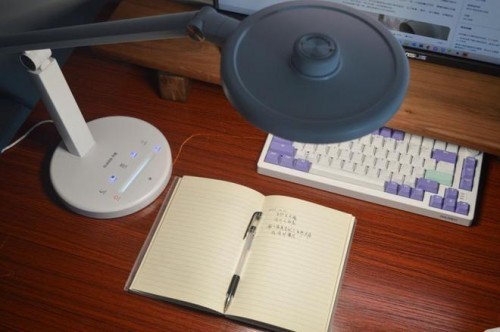 哪个牌子的护眼台灯比较好？2025护眼灯品牌排行前十名热门推荐