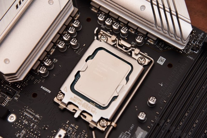 #外设# 移动SSD速度天花板！金士顿XS2000读写2000MB/S