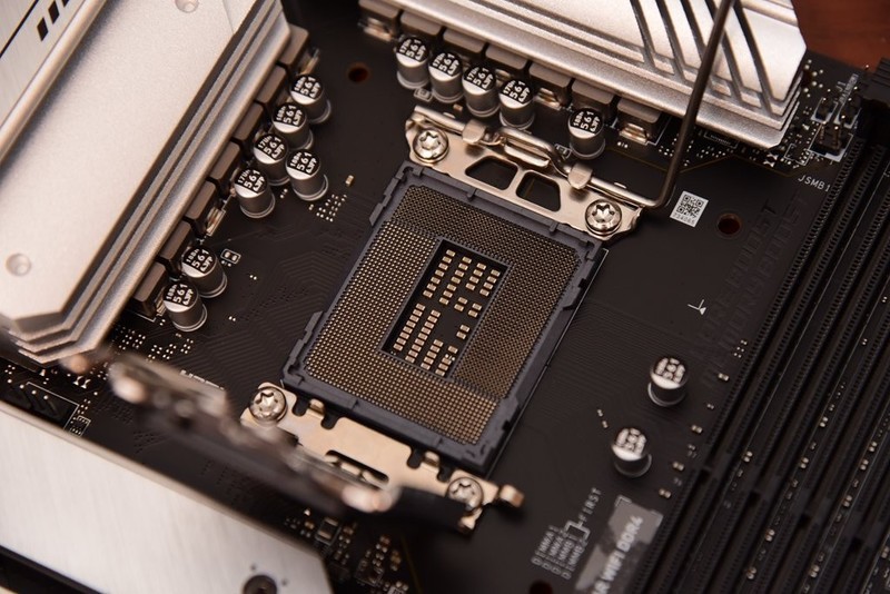 #外设# 移动SSD速度天花板！金士顿XS2000读写2000MB/S