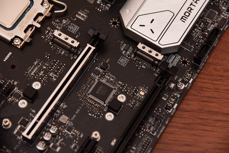 #外设# 移动SSD速度天花板！金士顿XS2000读写2000MB/S