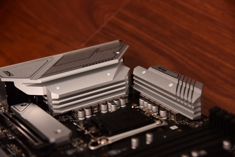 #外设# 移动SSD速度天花板！金士顿XS2000读写2000MB/S