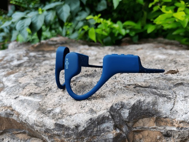 不伤耳朵的耳机哪种最好，对耳朵伤害最小的骨传导耳机类型分享