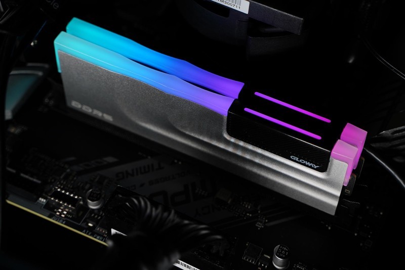 买6400频率内存白嫖变上8000 光威神武DDR5内存超频体验