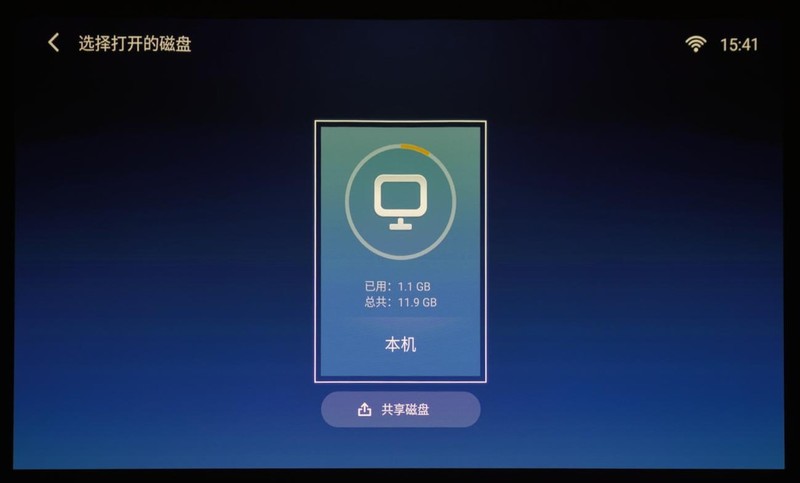 拍摄投影照片三要素：摄影师、模特、明基E592智能高清投影仪