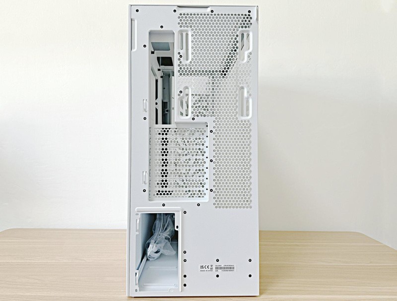 个头高颜值高散热好，恩杰NZXT H7 FLOW 机箱装机体验来了