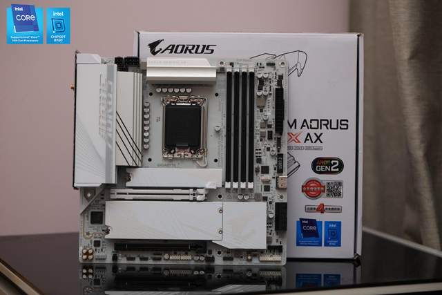 不仅是白色海景房还有强劲性能，技嘉B760M冰雕+14700KF装机体验