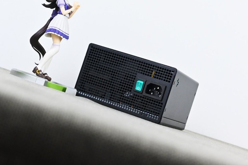 九州风神PQ1000P白金统治者全模组电源开箱：实在的高效率千瓦