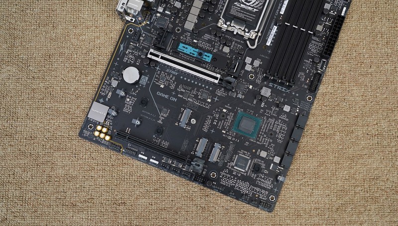 最后一块拼图终补齐，ROG STRIX B860-F首发评测&装机分享