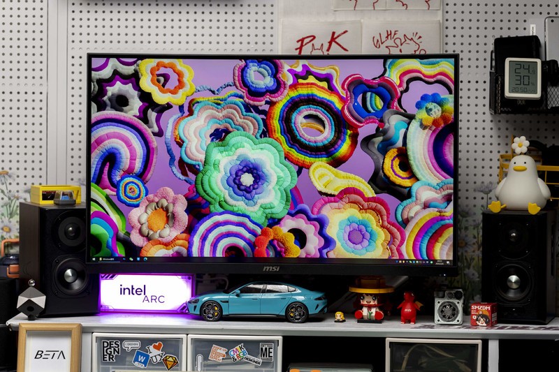 一键切换160Hz和320Hz，MAG 321CUPDF黑刃电竞显示器使用体验