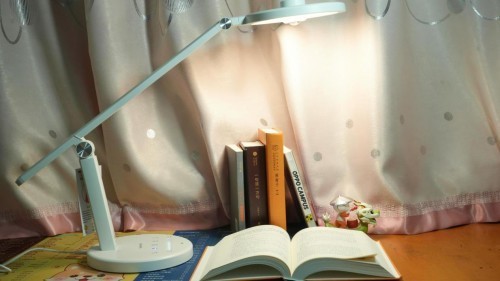 学生护眼灯品牌排行前十名分享：小学生护眼灯哪个牌子好用又实惠
