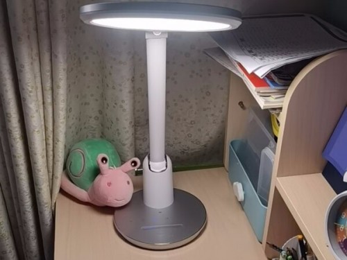 学生护眼灯品牌排行前十名分享：小学生护眼灯哪个牌子好用又实惠