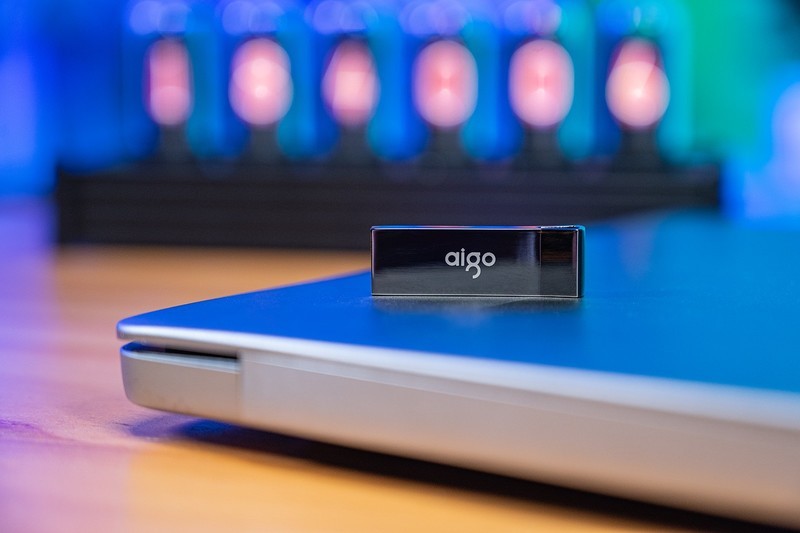 小配件大用心，狂飙150MB又快又安心，aigo U310 pro高速U盘