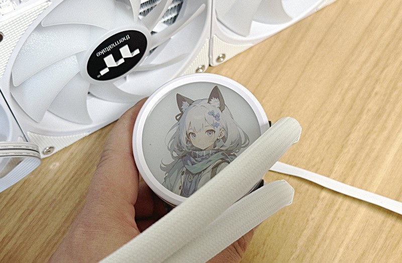 个头高颜值高散热好，恩杰NZXT H7 FLOW 机箱装机体验来了