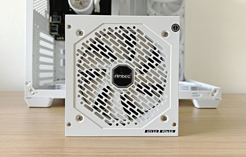 个头高颜值高散热好，恩杰NZXT H7 FLOW 机箱装机体验来了