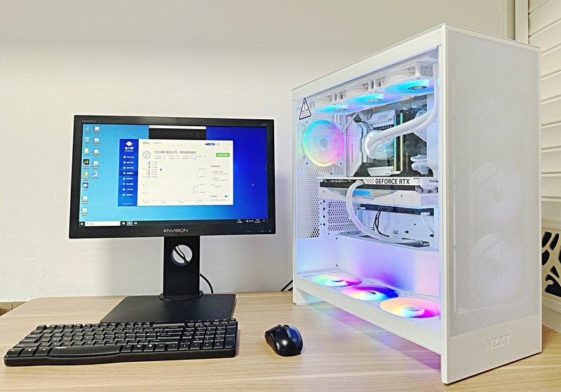 个头高颜值高散热好，恩杰NZXT H7 FLOW 机箱装机体验来了