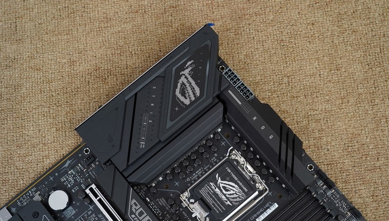 最后一块拼图终补齐，ROG STRIX B860-F首发评测&装机分享