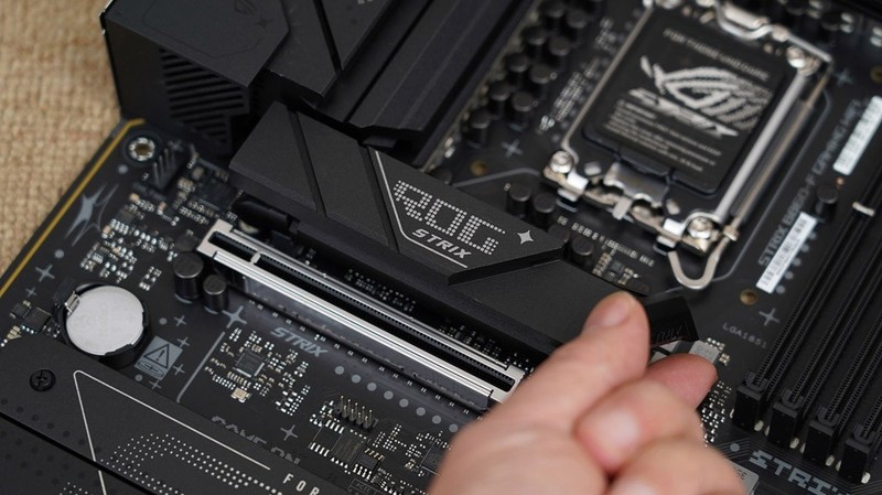 最后一块拼图终补齐，ROG STRIX B860-F首发评测&装机分享