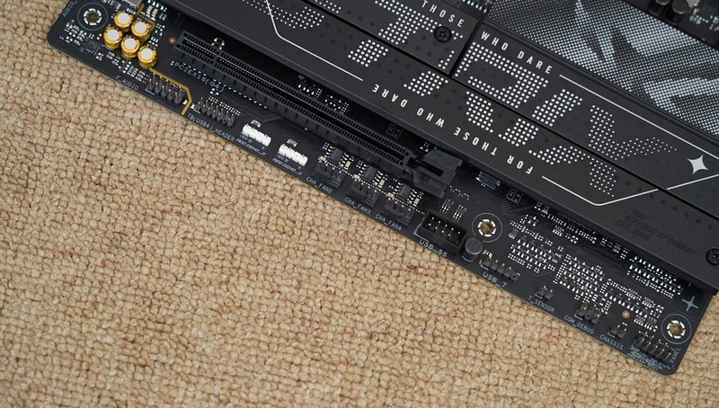 最后一块拼图终补齐，ROG STRIX B860-F首发评测&装机分享