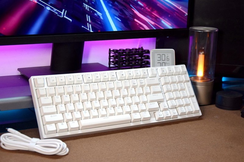 游戏外设党福音，钛度K850彩戏师，全键热插拔的百元机械键盘