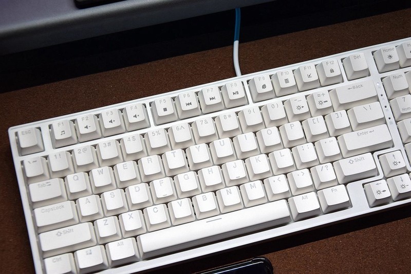 游戏外设党福音，钛度K850彩戏师，全键热插拔的百元机械键盘