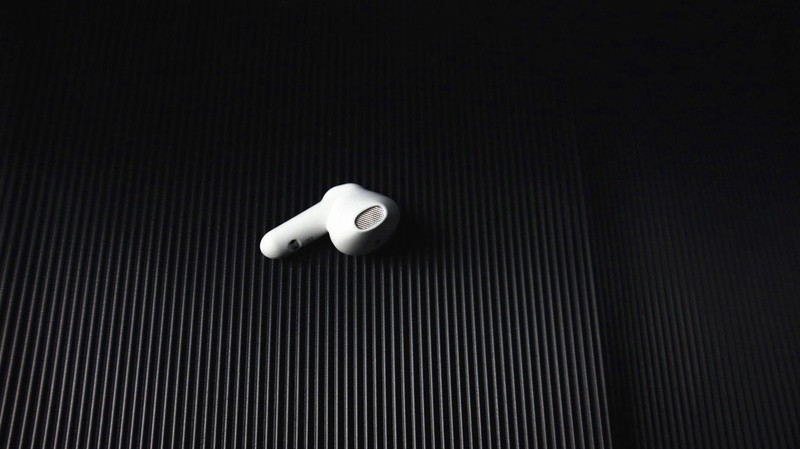 极致小巧，便于携带却音质不减----南 卡小音舱蓝牙耳机