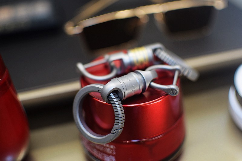 铜圈钛.全钛设计 FEGVE费戈钛合金防脱快拆钥匙扣