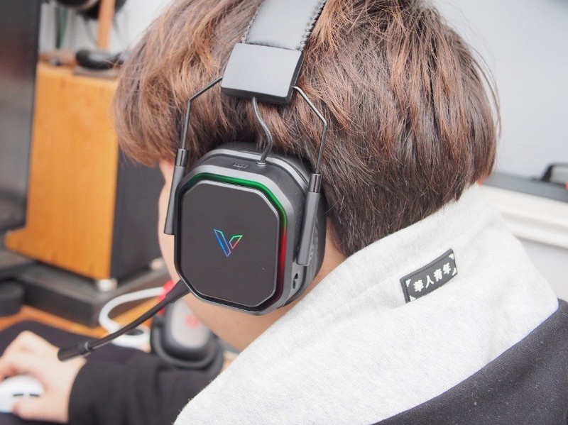 好看好戴好玩——雷柏（Rapoo）VH850三模无线游戏耳机