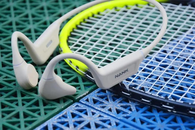 为什么说骨传导耳机才是最适合运动佩戴款式呢？强烈推荐大家试试