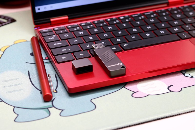 传统U盘的“劲敌”来了，一样的体积10倍的性能，斐数固态U盘体验